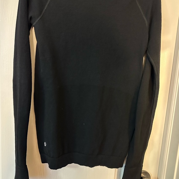 Lululemon Mock Neck (similar to) Keep the Heat - Picture 8 of 8